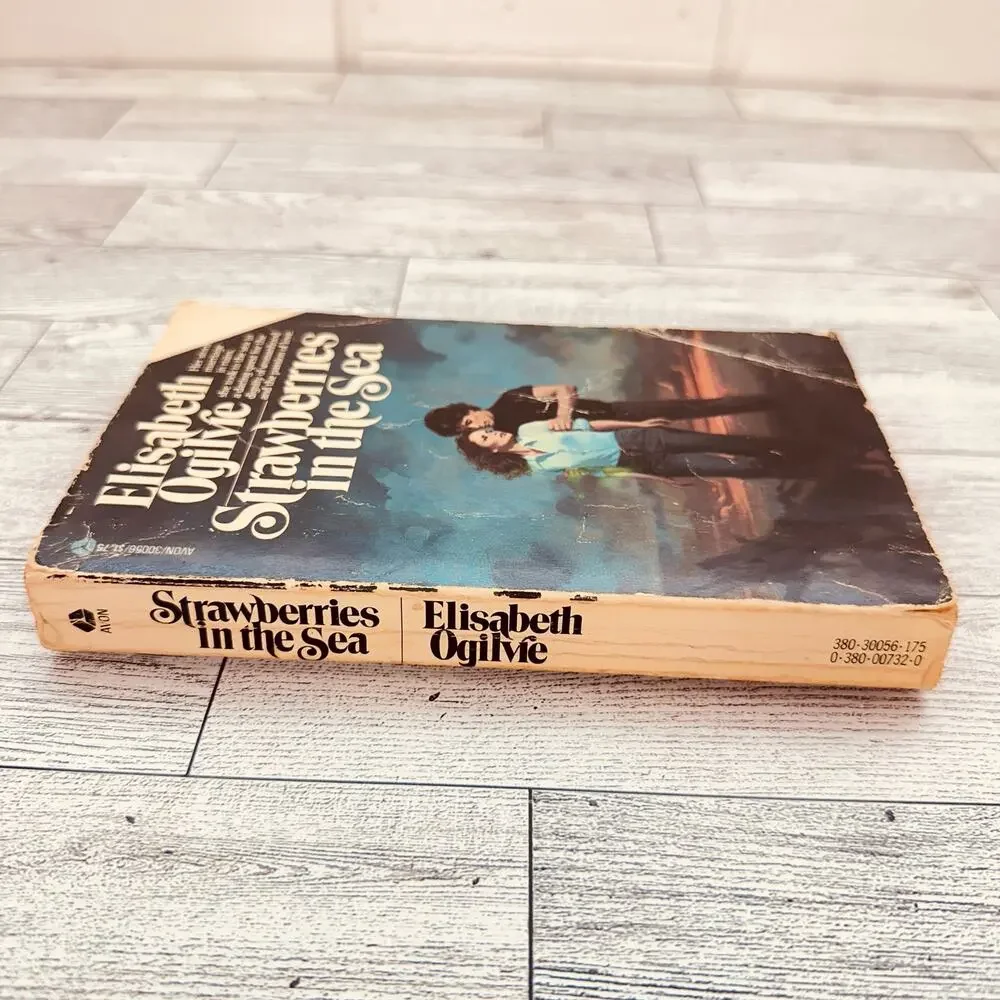Strawberries In The Sea - Elisabeth Ogilvie 1977 Vtg Avon 1st Print Paperback PB
